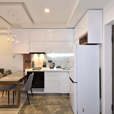 יירבאן Home4You Apartments On Koghbatsi מראה חיצוני תמונה