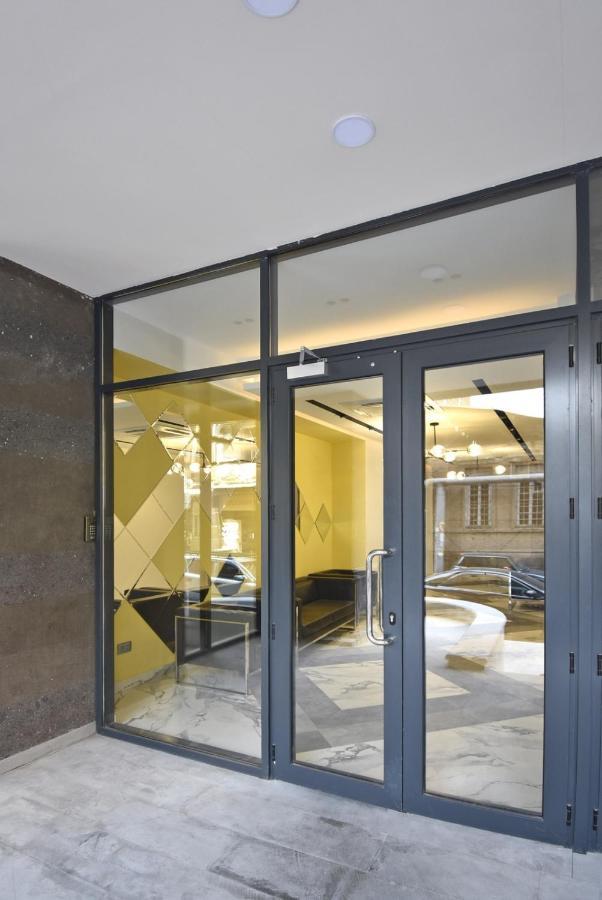 יירבאן Home4You Apartments On Koghbatsi מראה חיצוני תמונה
