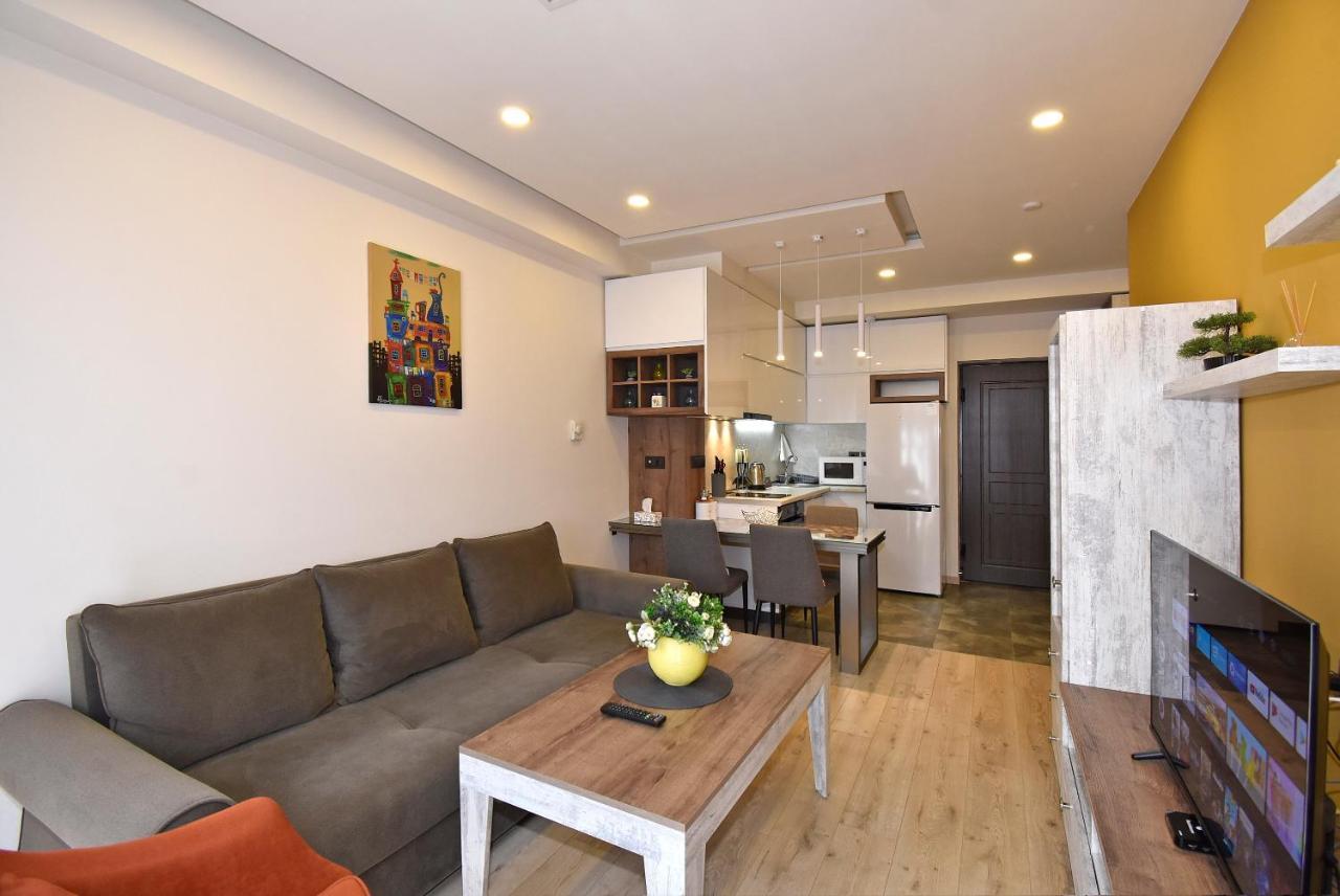 יירבאן Home4You Apartments On Koghbatsi מראה חיצוני תמונה