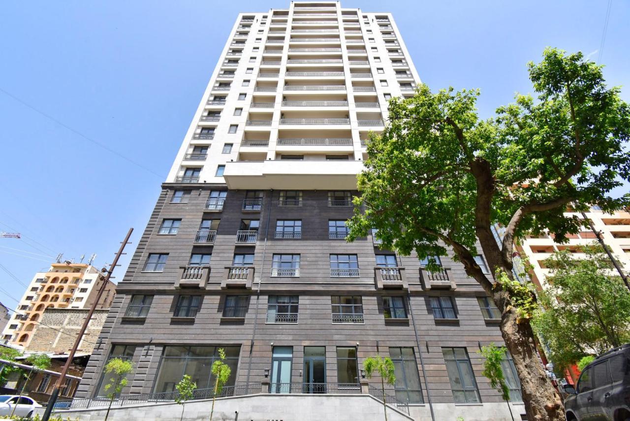יירבאן Home4You Apartments On Koghbatsi מראה חיצוני תמונה