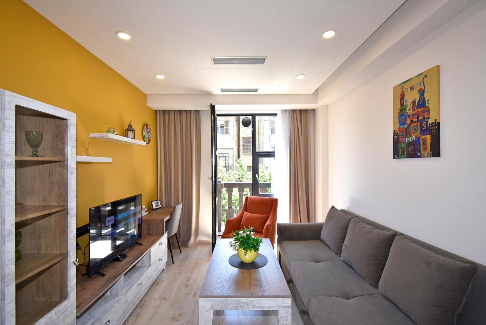 יירבאן Home4You Apartments On Koghbatsi מראה חיצוני תמונה