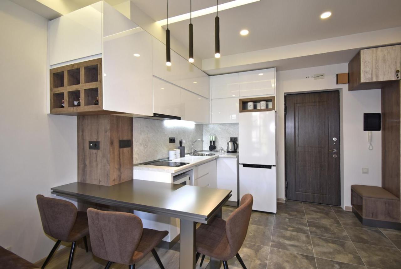 יירבאן Home4You Apartments On Koghbatsi מראה חיצוני תמונה
