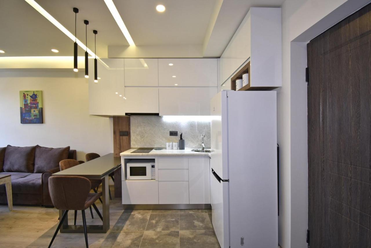 יירבאן Home4You Apartments On Koghbatsi מראה חיצוני תמונה